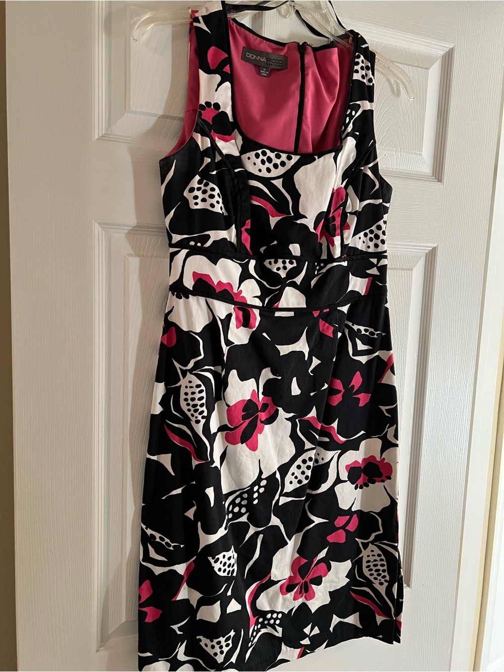 Donna Ricco Black, White & Pink Floral Sheath Dress